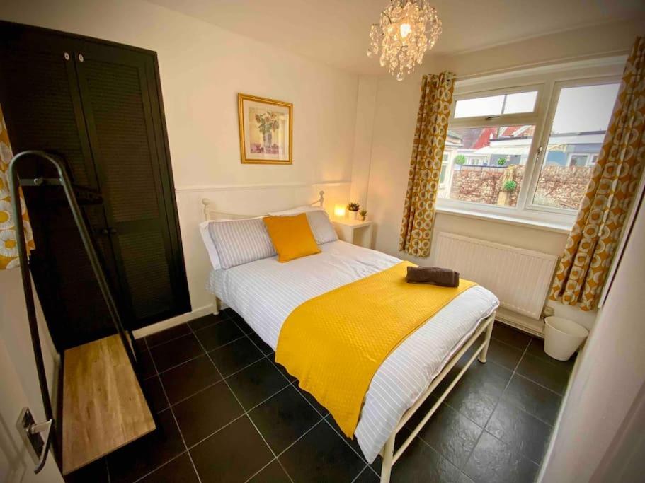 Brickworks - 2 Bedrooms, 15 Mins Walk To The Centre, With Garden Cardiff Luaran gambar