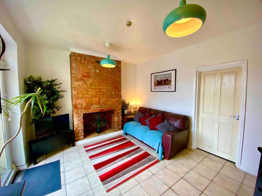 Brickworks - 2 Bedrooms, 15 Mins Walk To The Centre, With Garden Cardiff Luaran gambar