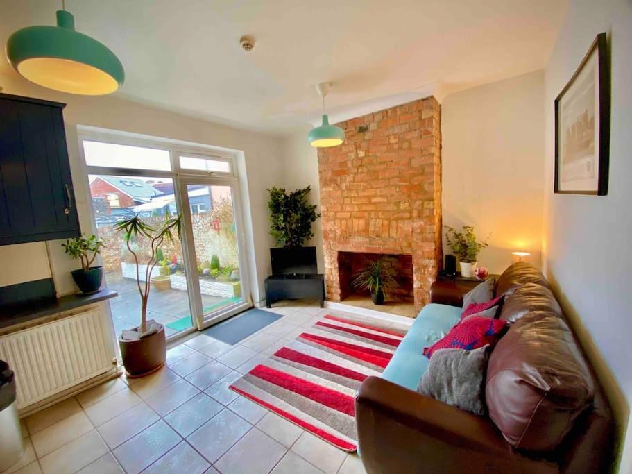 Brickworks - 2 Bedrooms, 15 Mins Walk To The Centre, With Garden Cardiff Luaran gambar